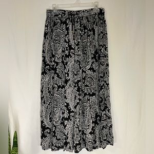 Black & White pattern maxi skirt